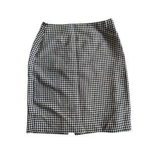 T Tahari Houndstooth skirt size 4